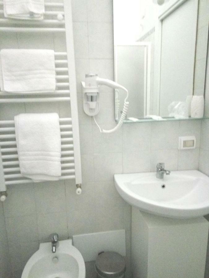 Michelangelo Rooms Aeroporto di Catania Fontana Rossa Esterno foto